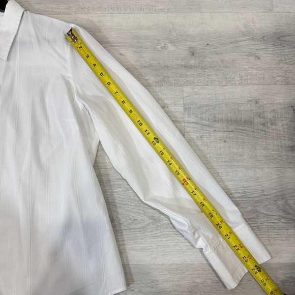 IZOD Women's White Collared Shirt size XL - Picture 6 of 16